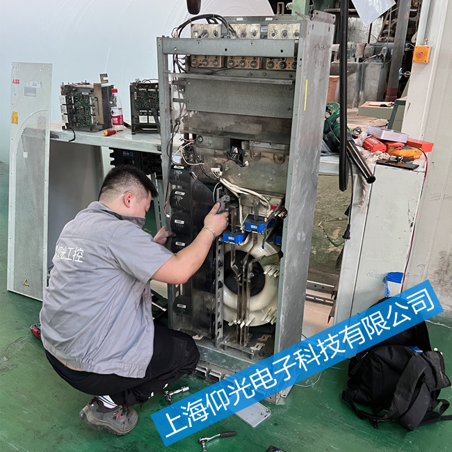 惠山區(qū)abb變頻器燒壞維修ACS800-07-0440-5出錯(cuò)報(bào)警7111維修電話