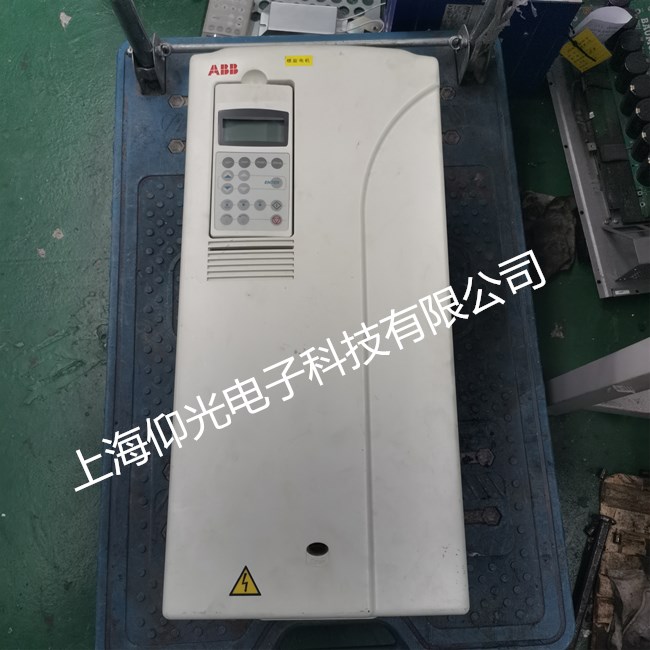 西安ABB變頻器中文面板連接不上或黑屏故障原因分析及解決辦法(來仰光免費檢修)